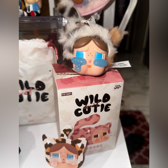 Authentic CRYBABY Wild but Cutie - Vinyl Plush Pendant - 1 VINTAGE CUTIE